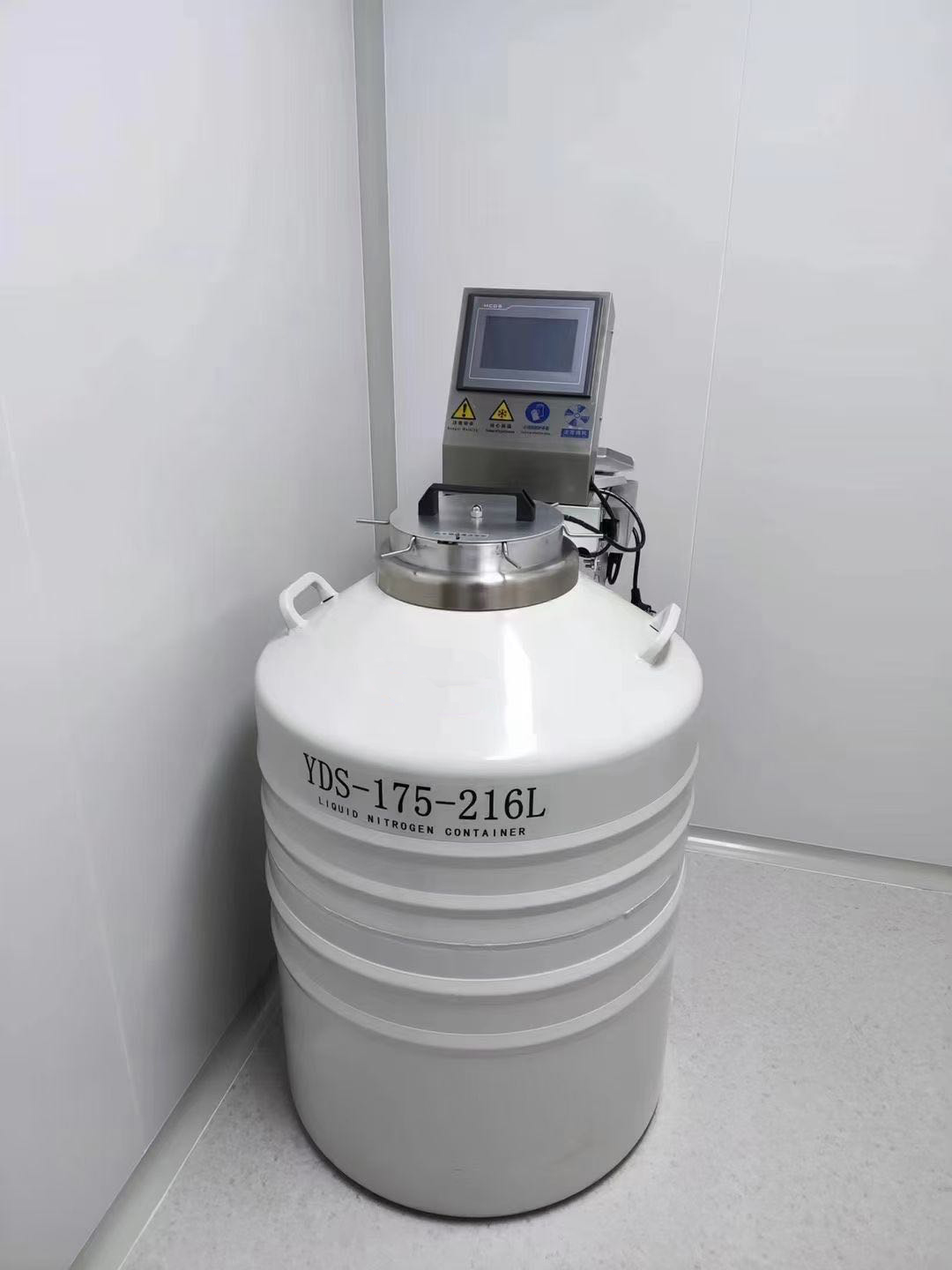 帶監(jiān)控儀的液氮罐